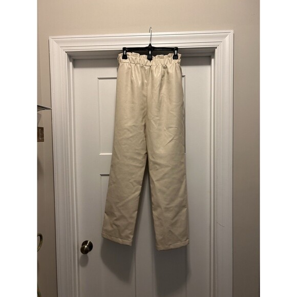 Bagatelle Women’s Faux Leather High Paper bag Waist Pant Size Large Cream Pocket - Picture 6 of 6